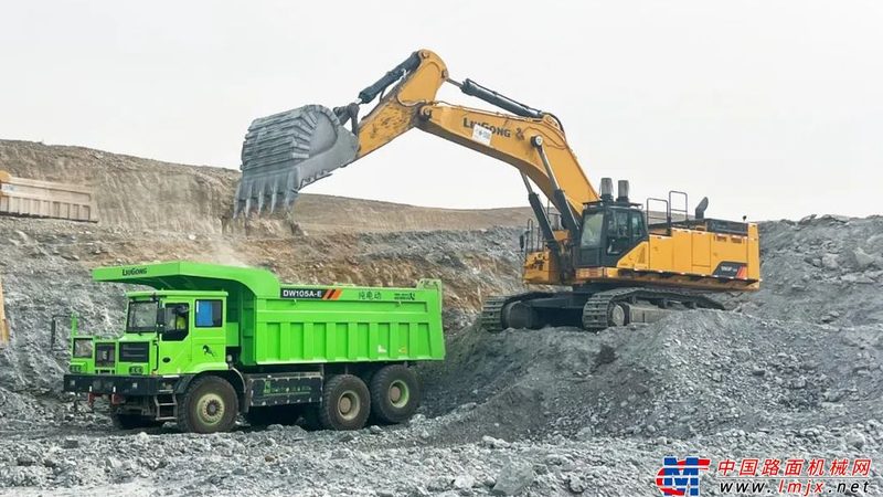 路面机械生产厂家报价解析：揭秘价格构成与选购要点